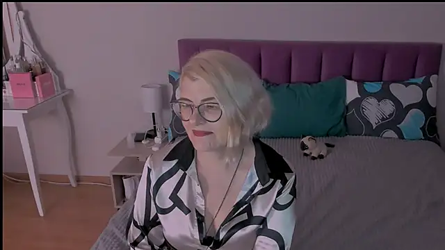 sabrinamacmarren online show from January 24, 8:11 pm