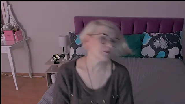 sabrinamacmarren online show from January 26, 6:49 am