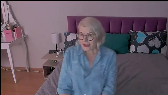 sabrinamacmarren online show from January 28, 3:04 pm