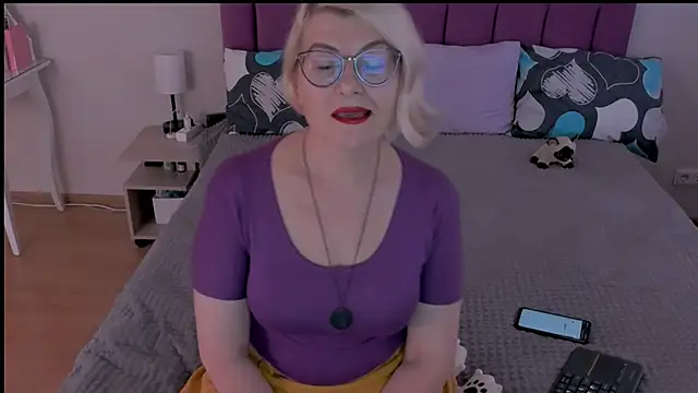 sabrinamacmarren online show from February 24, 1:21 pm