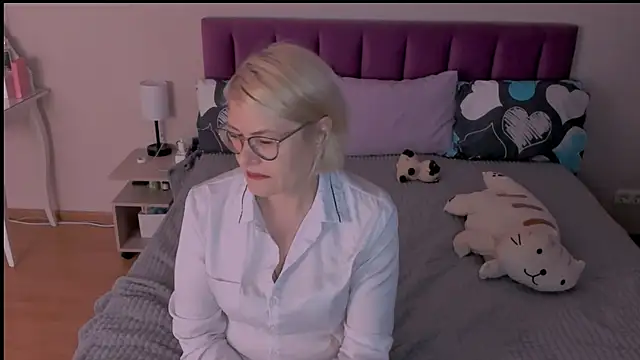 sabrinamacmarren online show from February 26, 7:27 pm