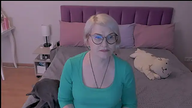 sabrinamacmarren online show from March 10, 5:50 pm