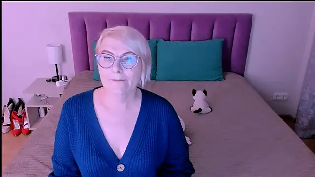 sabrinamacmarren online show from September 20, 5:47 pm