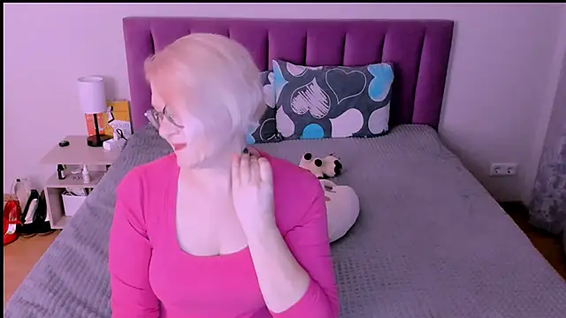 sabrinamacmarren online show from October 2, 4:58 pm