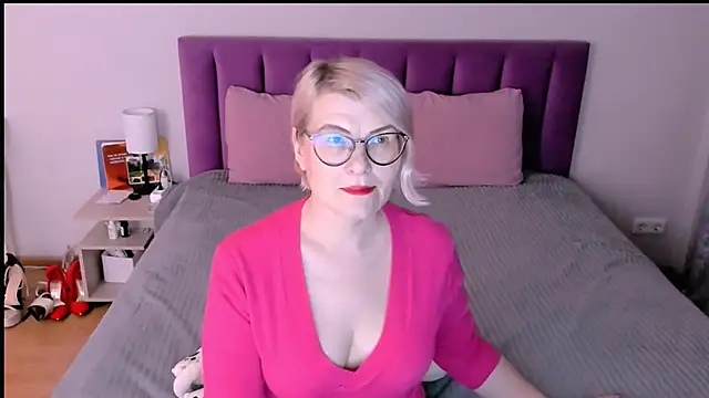 sabrinamacmarren online show from December 3, 3:21 pm