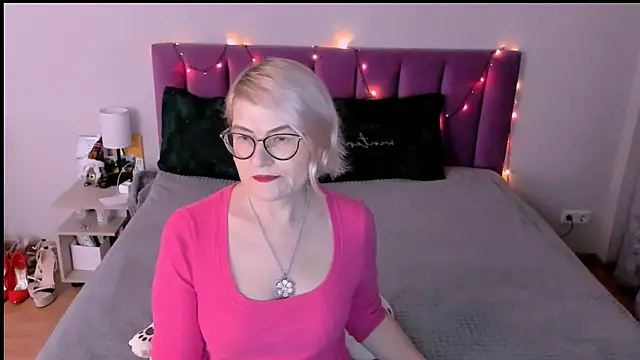 sabrinamacmarren online show from December 21, 2:46 pm