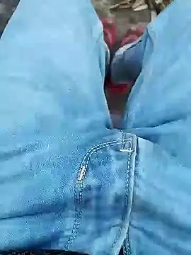 Snapshot of bigh96dik chatting on December 27, 11:39 am bigh96dik online show from December 27, 11:39 am