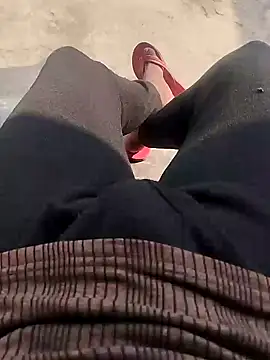 Snapshot of bigh96dik chatting on January 10, 6:09 am bigh96dik online show from January 10, 6:09 am