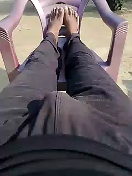 Snapshot of bigh96dik chatting on January 18, 8:20 am bigh96dik online show from January 18, 8:20 am