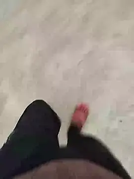 Snapshot of bigh96dik chatting on February 15, 12:22 pm bigh96dik online show from February 15, 12:22 pm