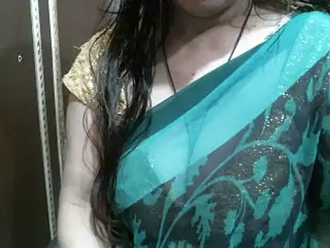 Snapshot of UrsMansi chatting on December 6, 7:12 pm UrsMansi online show from December 6, 7:12 pm