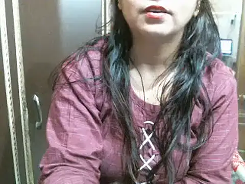 Snapshot of UrsMansi chatting on December 7, 6:21 am UrsMansi online show from December 7, 6:21 am