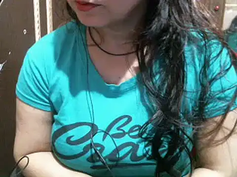 Snapshot of UrsMansi chatting on December 8, 3:43 am UrsMansi online show from December 8, 3:43 am