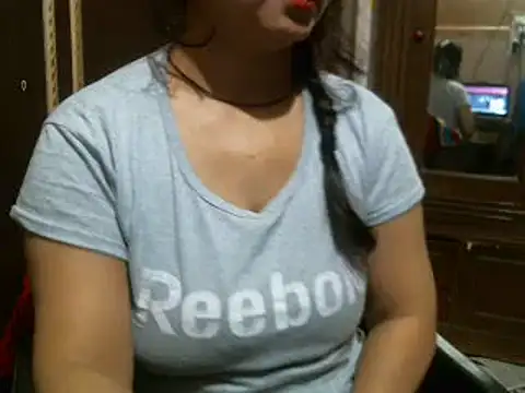 Snapshot of UrsMansi chatting on January 3, 4:22 am UrsMansi online show from January 3, 4:22 am