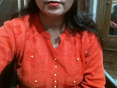 Snapshot of UrsMansi chatting on January 7, 5:33 am UrsMansi online show from January 7, 5:33 am