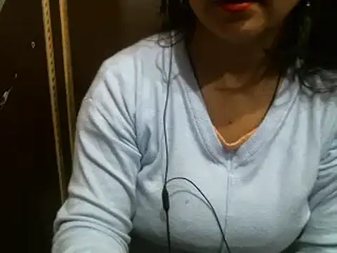 Snapshot of UrsMansi chatting on January 21, 6:33 am UrsMansi online show from January 21, 6:33 am