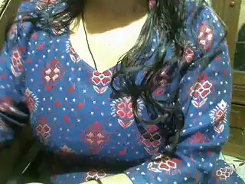 Snapshot of UrsMansi chatting on January 25, 7:49 am UrsMansi online show from January 25, 7:49 am