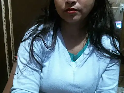 Snapshot of UrsMansi chatting on February 6, 5:35 am UrsMansi online show from February 6, 5:35 am