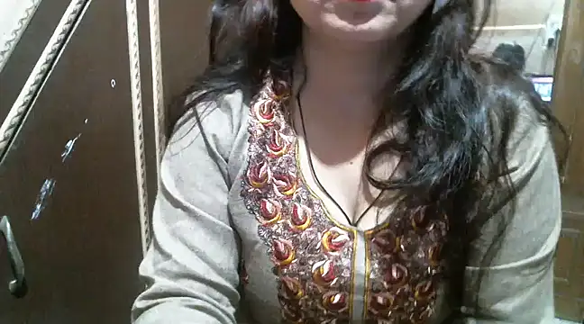 Snapshot of UrsMansi chatting on March 5, 11:49 pm UrsMansi online show from March 5, 11:49 pm