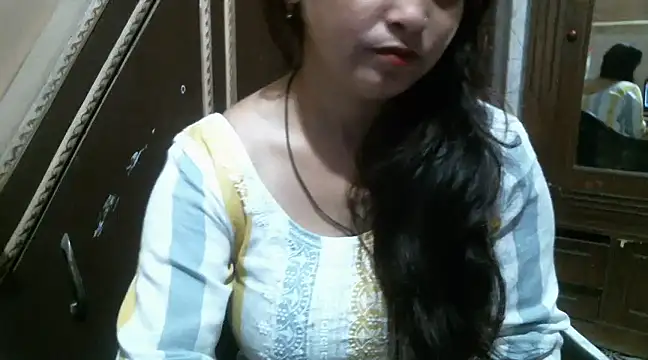 Snapshot of UrsMansi chatting on March 21, 4:28 am UrsMansi online show from March 21, 4:28 am