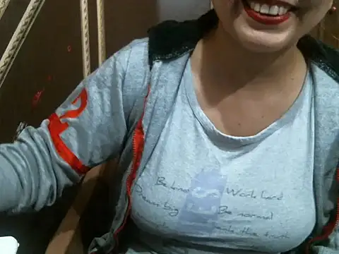 Snapshot of UrsMansi chatting on November 22, 7:02 pm UrsMansi online show from November 22, 7:02 pm