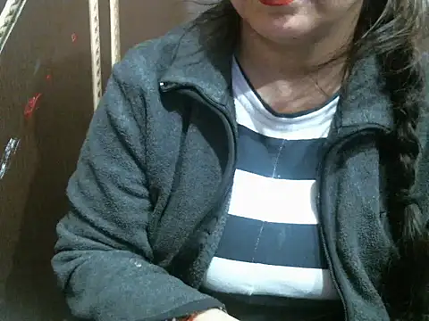 Snapshot of UrsMansi chatting on December 19, 5:36 am UrsMansi online show from December 19, 5:36 am