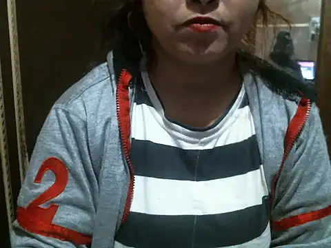 Snapshot of UrsMansi chatting on January 18, 6:28 am UrsMansi online show from January 18, 6:28 am