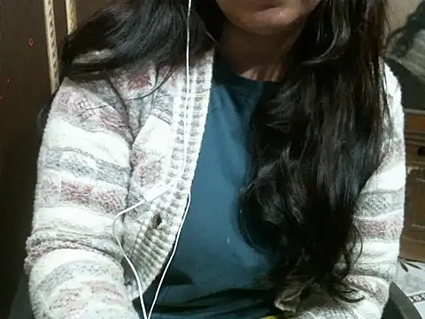 Snapshot of UrsMansi chatting on February 3, 6:22 am UrsMansi online show from February 3, 6:22 am