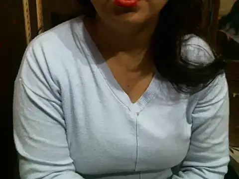 Snapshot of UrsMansi chatting on February 15, 3:36 am UrsMansi online show from February 15, 3:36 am