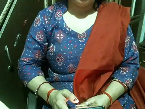 Snapshot of UrsMansi chatting on February 20, 6:37 am UrsMansi online show from February 20, 6:37 am