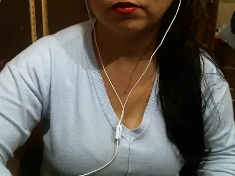 Snapshot of UrsMansi chatting on February 25, 6:01 am UrsMansi online show from February 25, 6:01 am