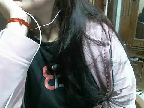 Snapshot of UrsMansi chatting on February 27, 4:34 am UrsMansi online show from February 27, 4:34 am