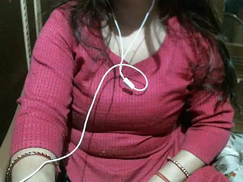 Snapshot of UrsMansi chatting on March 3, 7:47 am UrsMansi online show from March 3, 7:47 am