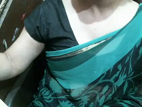 Snapshot of UrsMansi chatting on March 4, 8:26 pm UrsMansi online show from March 4, 8:26 pm