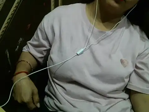 Snapshot of UrsMansi chatting on March 6, 8:38 pm UrsMansi online show from March 6, 8:38 pm