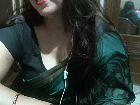 Snapshot of UrsMansi chatting on March 19, 2:15 am UrsMansi online show from March 19, 2:15 am