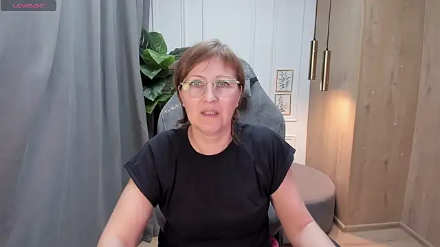 Paris Cherry online show from February 23, 4:46 pm