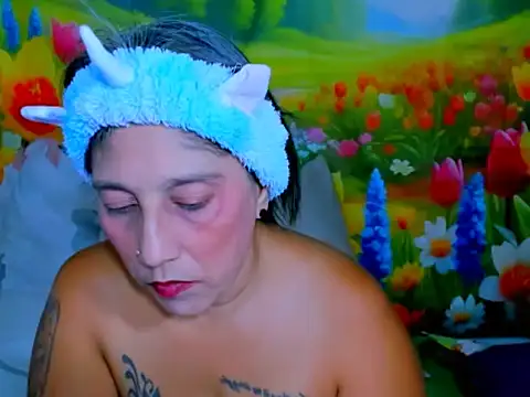 indianroxy online show from June 10, 6:23 am