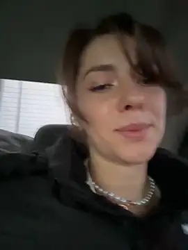 Snapshot of MariiD chatting on December 7, 7:27 am MariiD online show from December 7, 7:27 am