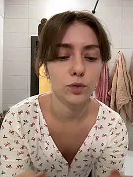 Snapshot of MariiD chatting on January 3, 3:12 pm MariiD online show from January 3, 3:12 pm