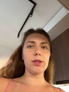 Snapshot of MariiD chatting on February 23, 2:04 pm MariiD online show from February 23, 2:04 pm