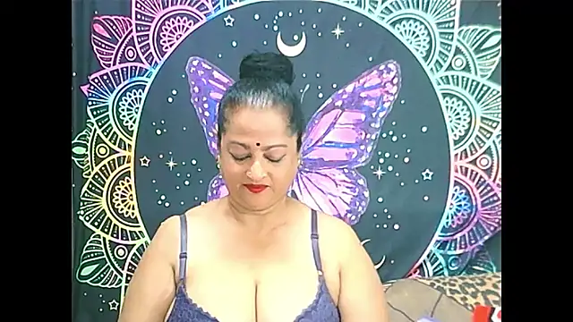Snapshot of matureindian chatting on March 3, 9:33 am matureindian online show from March 3, 9:33 am
