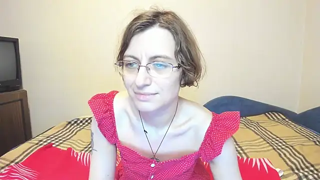 MarilynDream online show from March 4, 8:05 pm