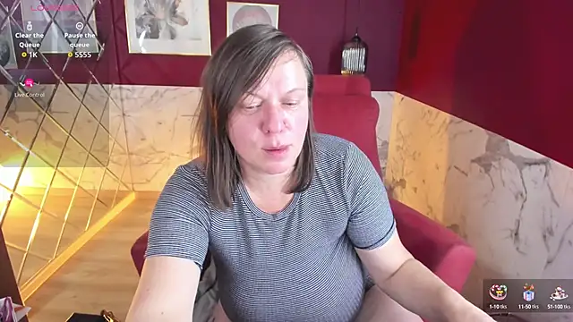 Snapshot of KellyPerfection chatting on September 21, 7:43 am KellyPerfection online show from September 21, 7:43 am