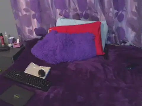 claudia manuela online show from December 2, 10:23 pm