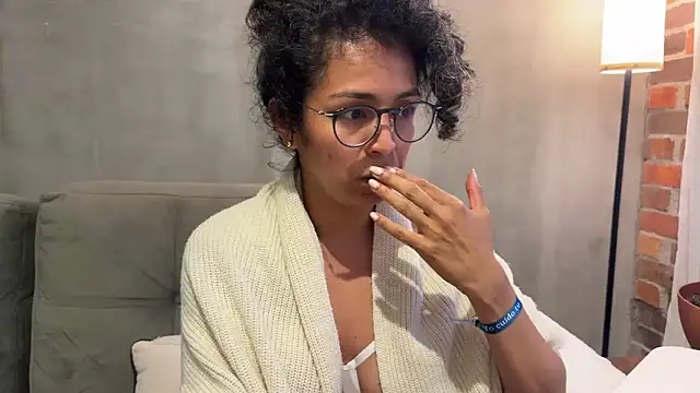 illaroom online show from October 22, 10:42 pm