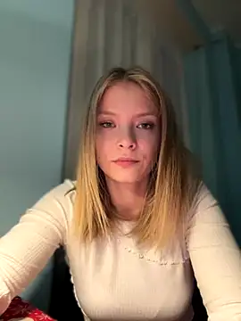 Snapshot of AnastasiaAniess chatting on December 2, 5:48 pm AnastasiaAniess online show from December 2, 5:48 pm