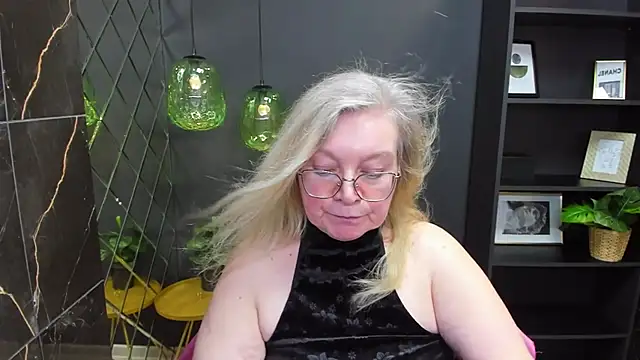 Snapshot of NataliMellow chatting on December 22, 7:31 pm NataliMellow online show from December 22, 7:31 pm