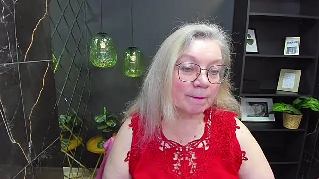 Snapshot of NataliMellow chatting on December 24, 1:28 pm NataliMellow online show from December 24, 1:28 pm