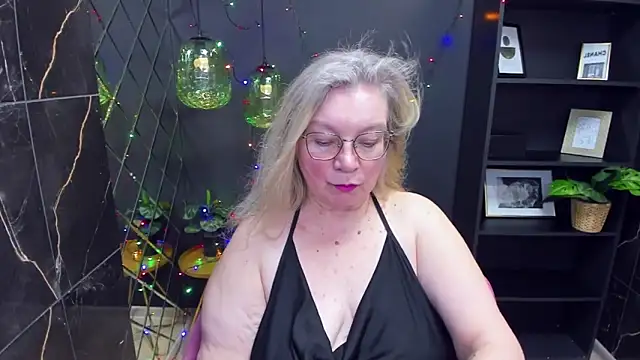 Snapshot of NataliMellow chatting on December 26, 7:27 pm NataliMellow online show from December 26, 7:27 pm